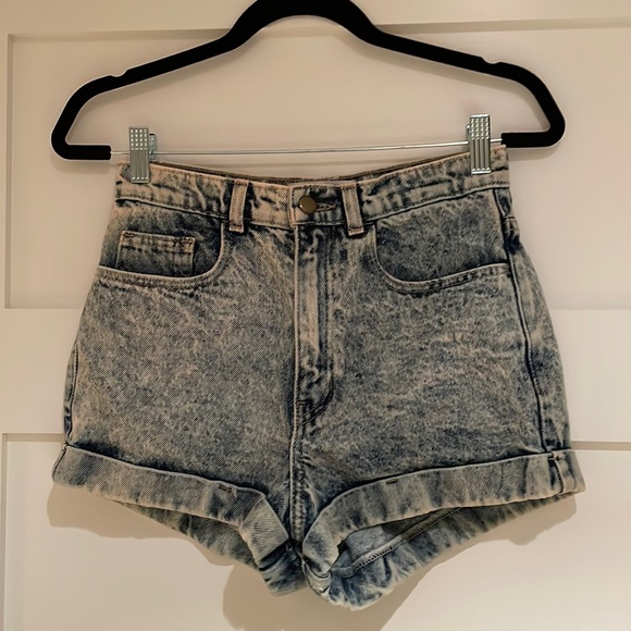 Vintage high waisted jeans shorts - Picture 1 of 3